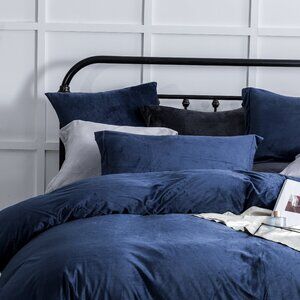 Pottery Barn Kids blue velvet duvet cover size Twin